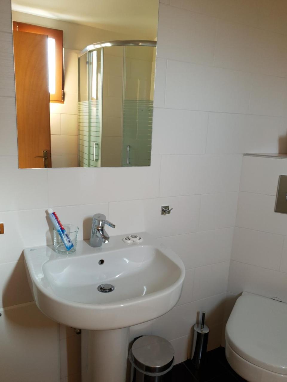Epi Apartments 로우드하타 외부 사진